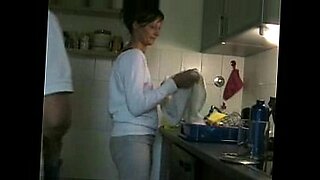 Amateur sex in the kitchen