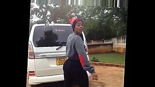 Policiais do Zimbábue se entregam a sexo kinky