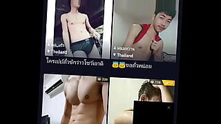 Gay Thailand muda menikmati permainan yang terinspirasi buku secara sensual.