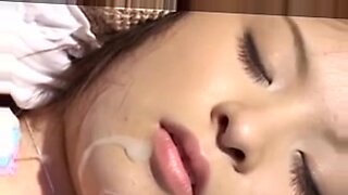 Des beautés japonaises s'engagent dans un sexe hardcore intense
