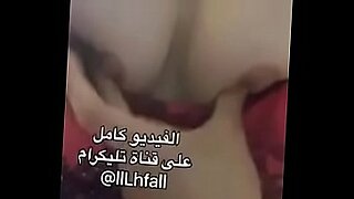 Ein irakischer Harem genießt kinky Sex und Dominanz.