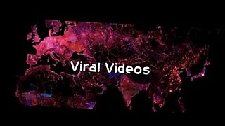 فيديو شاكيرا الفيروسي يتم إعادة تشغيله في كوميديا جنسية في السيارة.