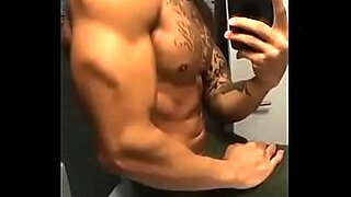 Jeramie Hollins uses huge dick in first porn