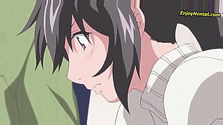 Watak-watak anime berbulu terlibat dalam aktiviti seks yang eksplisit.