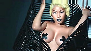 Nicki Minaj在热辣的性爱录像带中看起来像明星