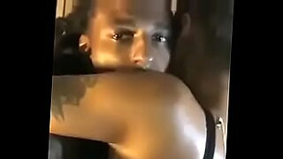 Vídeo XXX sem ação com peitos sexy