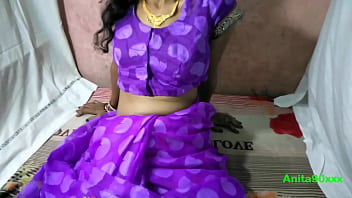 Indian Anita bhabhi poke in saree Desi sex video