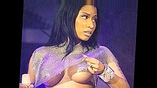 Nicki Minaj的音乐为狂野的性爱奠定了基础。