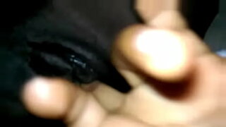케냐의 핫티들이 라이브 포르노 비디오에서 등장합니다