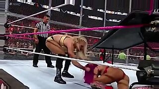 Sasha Banks ervaart ruige WWE-seks.