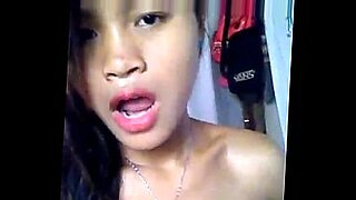 La vidéo porno de Sibonga Cebu présente une action chaude et torride.
