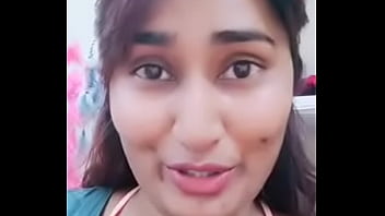 Swathi naidu sharing her new contact what&rsquo_s app for vid