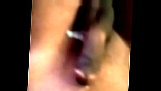 Um vídeo sensual de ODia Tak XXX apresenta encontros sexuais intensos.