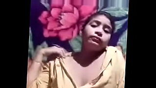 阿拉伯Sodi Kaddhma与孟加拉国的Shilppe进行电话性爱。
