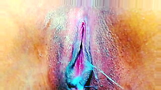 Video-video XXX memperlihatkan ejakulasi dalaman dengan terperinci yang jelas.