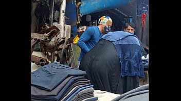 Muslim aunty bending ass at supermarket