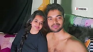 パキスタンのXレートビデオは、ホットな性的出会いを特集しています。