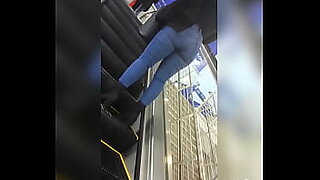 Johannesburg Sandton babe shaking big fat ass on escalator