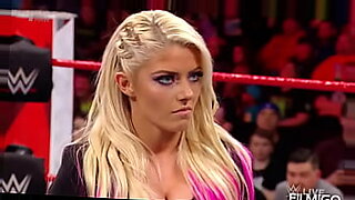 Các ngôi sao WWE tham gia vào tình dục bẩn thỉu.