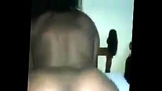 Tình dục đam mê và mãnh liệt trong phim khiêu dâm Ugandan.