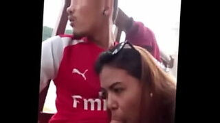 Gadis-gadis Indonesia berkongsi momen panas dalam video bokep.