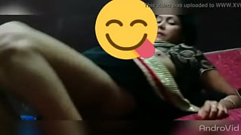 Desi indian wife fucking hard on bed taking nectar in