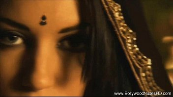Bollywood Babe From Exotic india