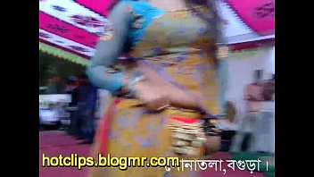  Bangladesi gal naked dance in public