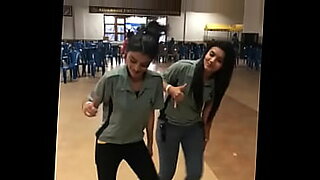 Moti女孩和朋友的热辣视频