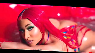 Nicki Minaj的XXX世界:狂野,色情和露骨。