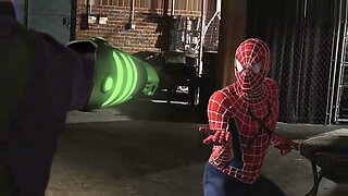 Seorang MILF seksi memberikan blowjob yang luar biasa pada Spiderman.