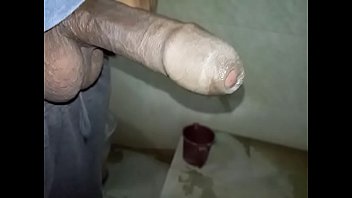 Young indian stud onanism spunk after pissing in wc