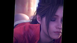 Một người phụ nữ với vòng ngực bự là ngôi sao trong một cảnh nóng của Resident Evil.