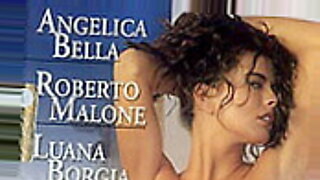 Pornstars italianas se envolvem em ação anal selvagem