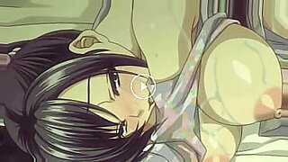 Karakter anime sensual terlibat dalam sesi ciuman yang penuh gairah.